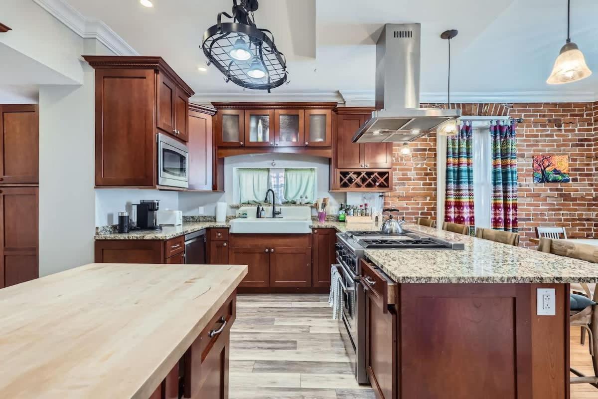 4br Family W Yard Monthly In Congress Park * Denver